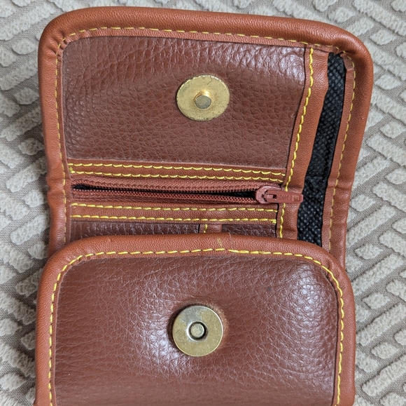 DOONEY & BOURKE All Weather Leather Tri Fold Wallet, EUC - Picture 4 of 10